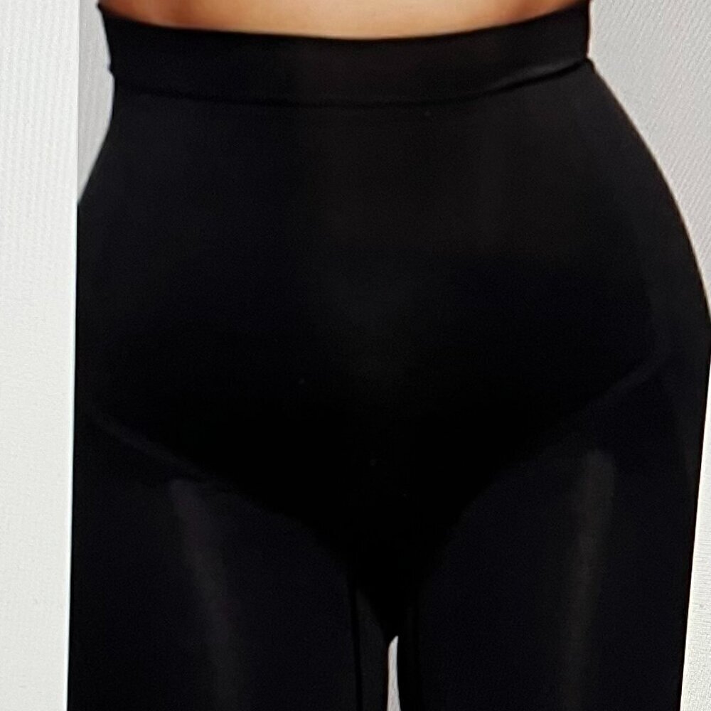 SKIMS Women Black High Waisted Bonded Short in Onyx Size M